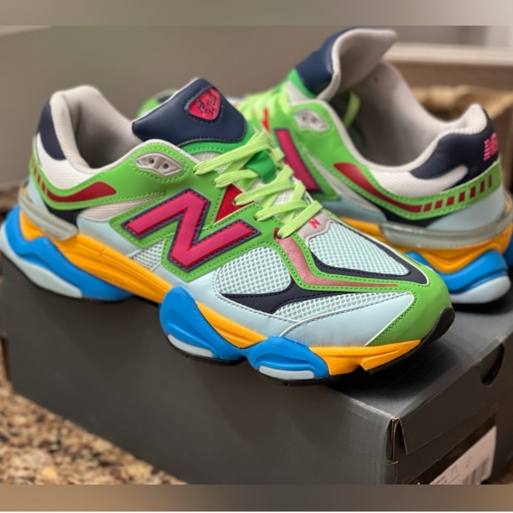 NWT New Balance 9060  MENS SIZE 10